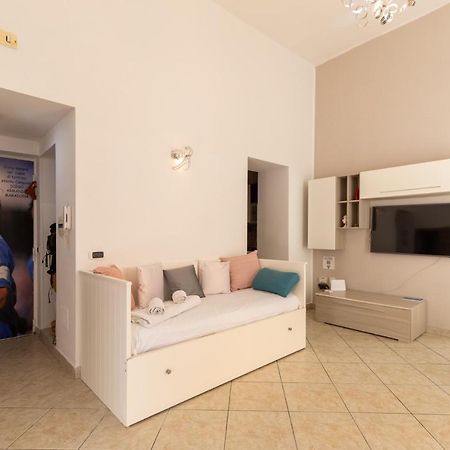 Apartment With Sea View With 2 Lifts Above Montesanto! Naples Exterior photo